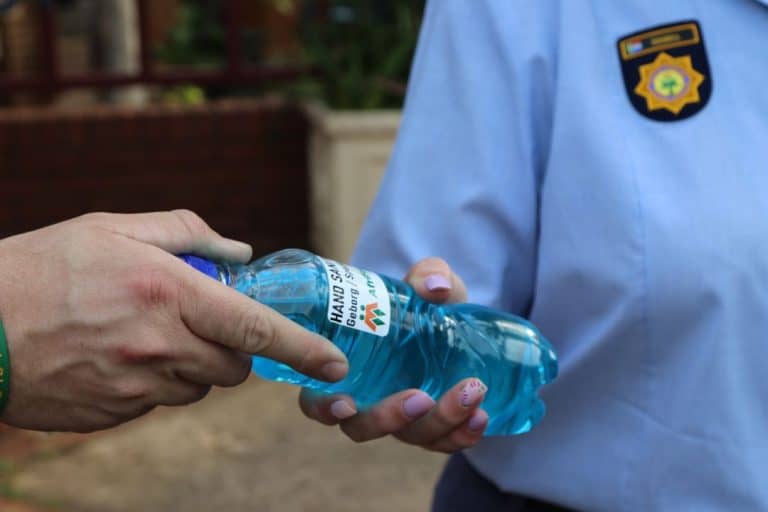 AfriForum supplies hand sanitiser to police stations in Gauteng