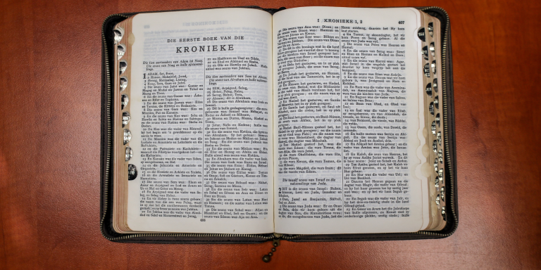 Eerste Afrikaanse Bybelvertaling 90 jaar gelede bekendgestel